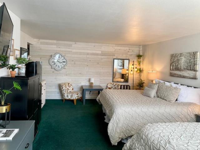 Moose Creek Lodge & Suites Cody Room photo